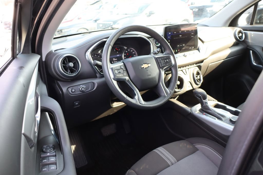 Used 2023 Chevrolet Blazer LT w/ Midnight/Sport Edition image 11