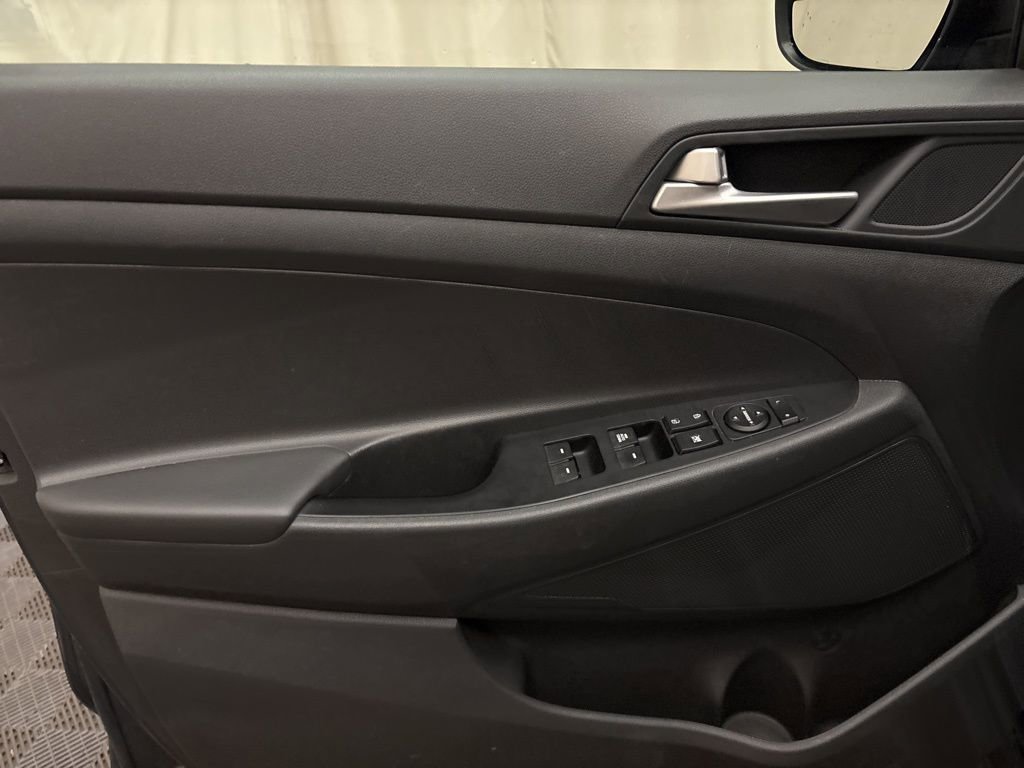 Used 2020 Hyundai Tucson SE image 9