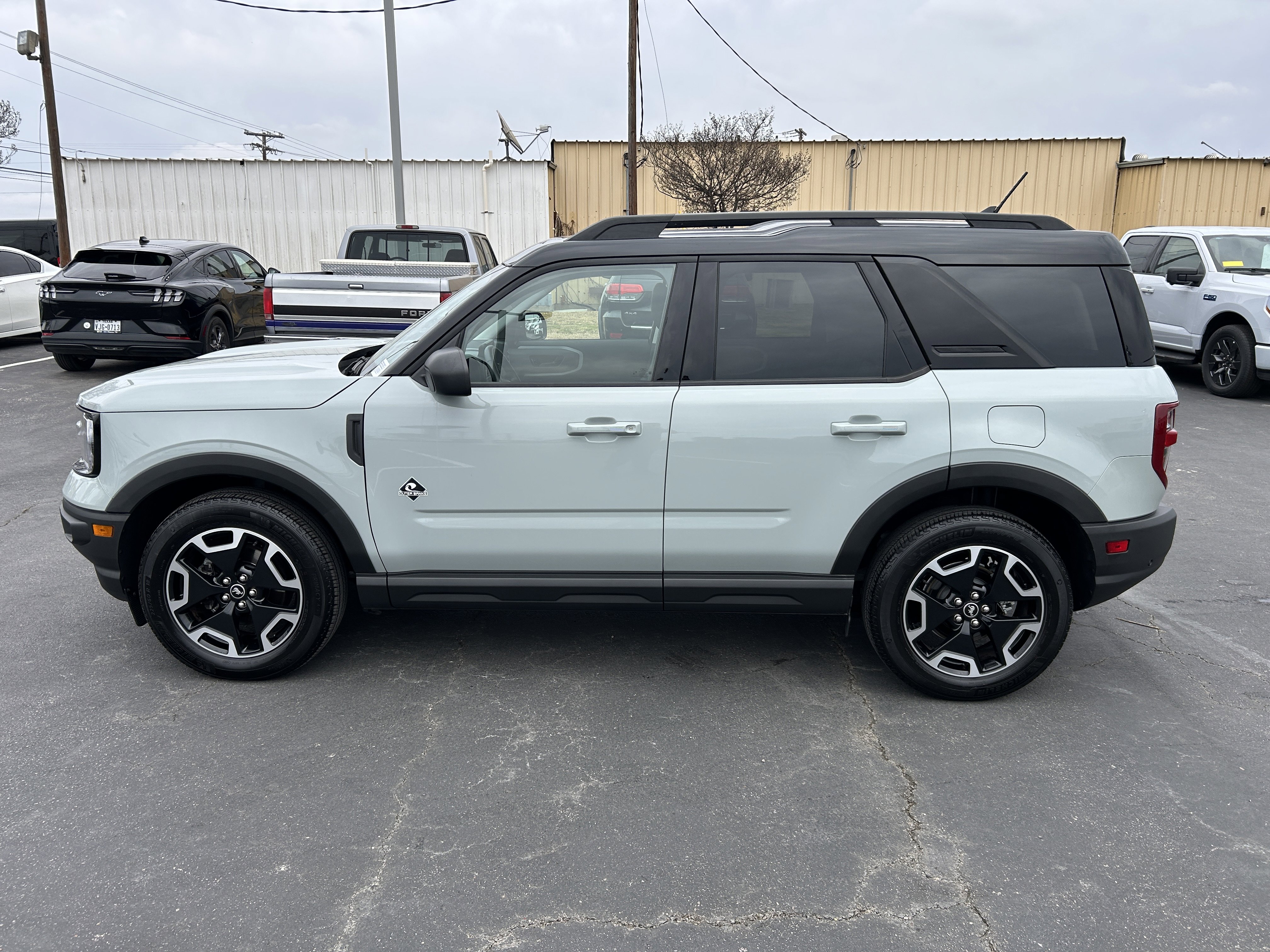 Used 2021 Ford Bronco Sport Outer Banks image 4