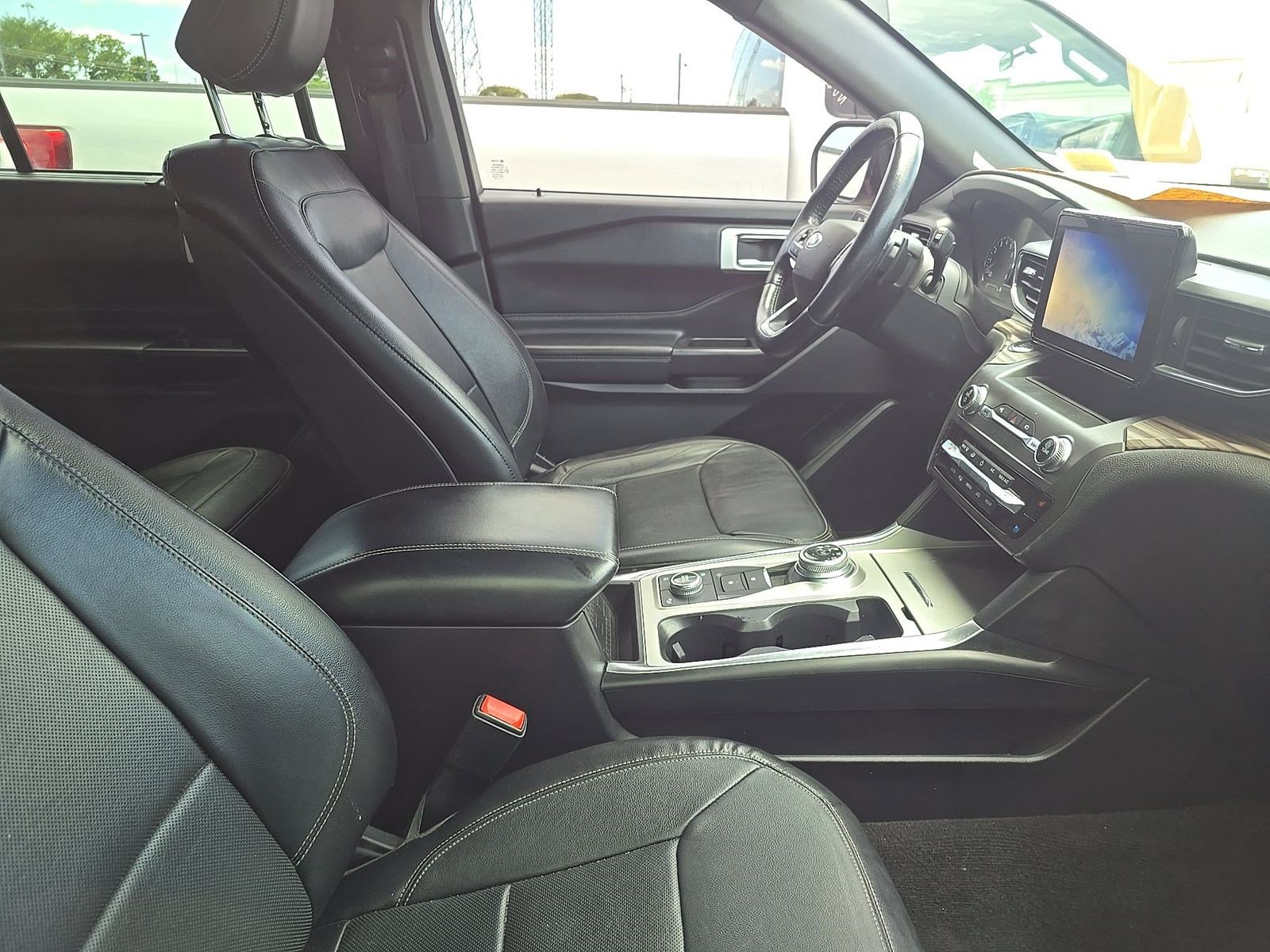 Used 2020 Ford Explorer Limited AWD/4WD image 14