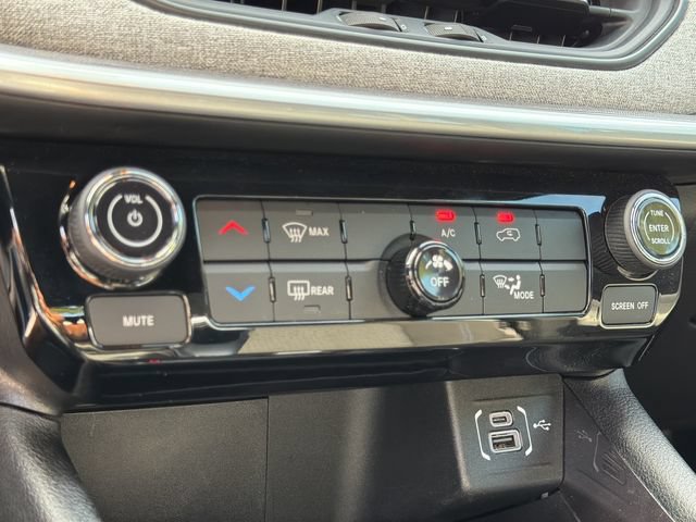 Used 2025 Jeep Compass Sport AWD/4WD image 18