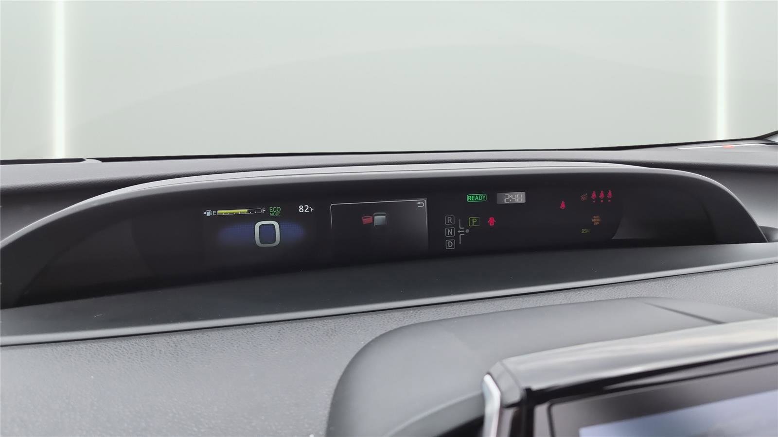 Used 2021 Toyota Prius Limited w/ Premium Convenience Package FWD image 13