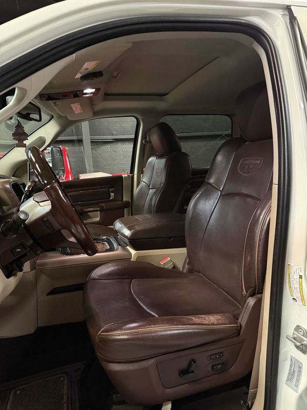 Used 2017 RAM 3500 Laramie Longhorn image 17