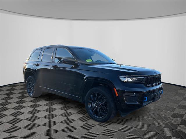 Used 2023 Jeep Grand Cherokee 30th Anniversary image 3