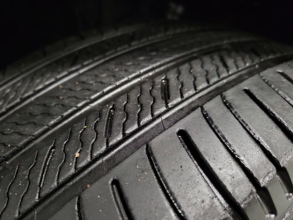 Used 2023 Toyota Highlander L FWD image 11