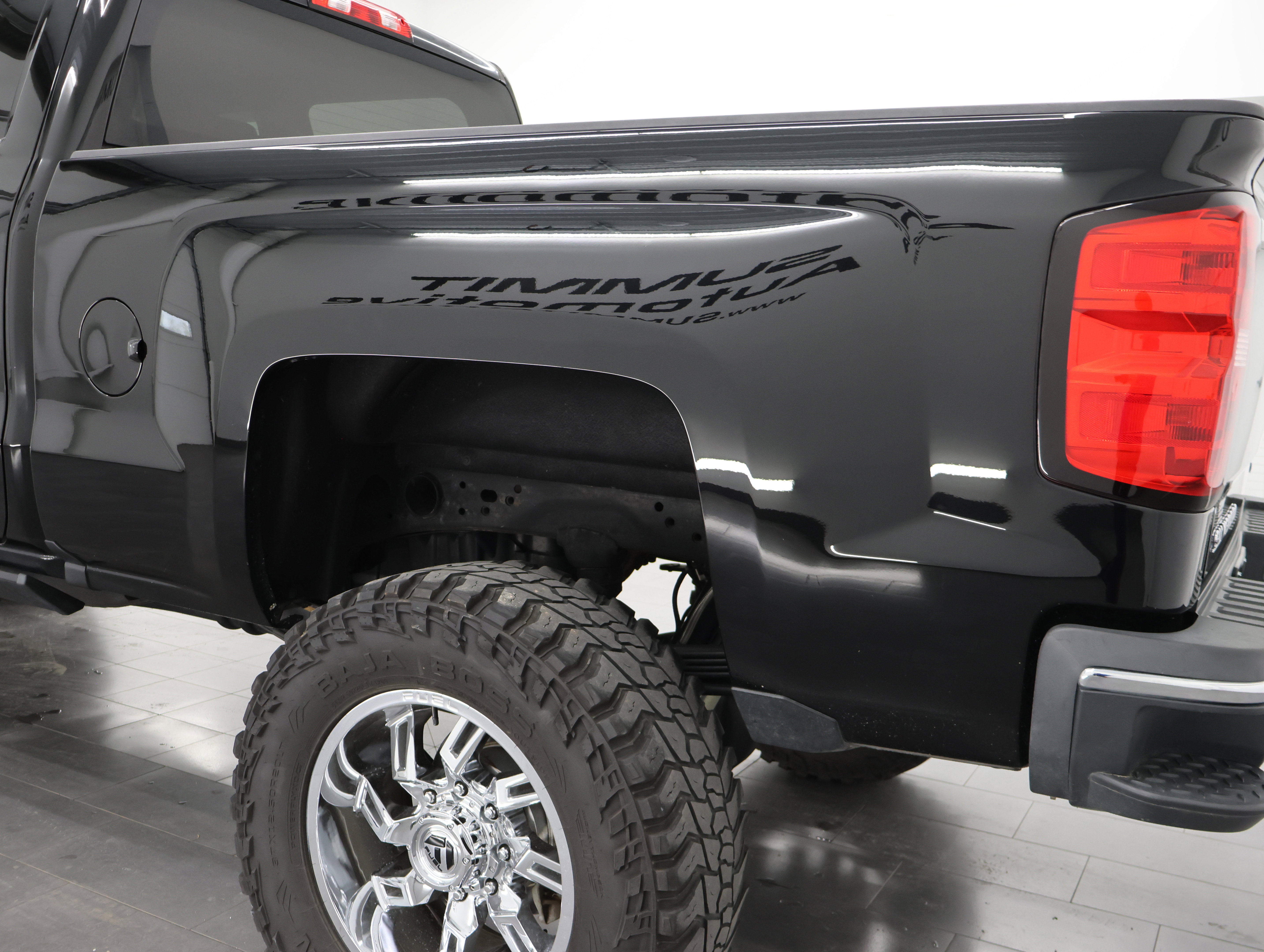 Used 2018 Chevrolet Silverado 2500 LTZ w/ Duramax Plus Package AWD/4WD image 28