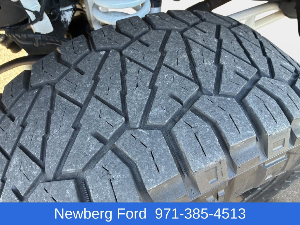 Used 2022 Ford F350 Lariat w/ Tremor Off-Road Package AWD/4WD image 11