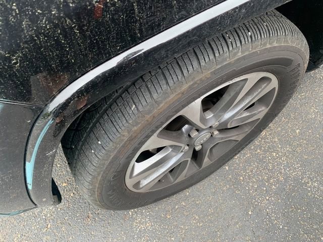 Used 2018 Jeep Grand Cherokee Overland AWD/4WD image 2
