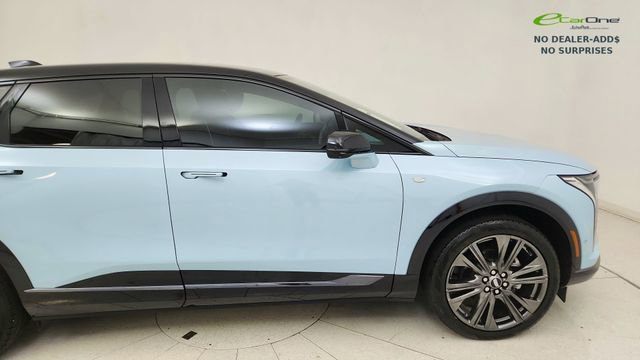 Used 2025 Cadillac Optiq Sport 2 image 8