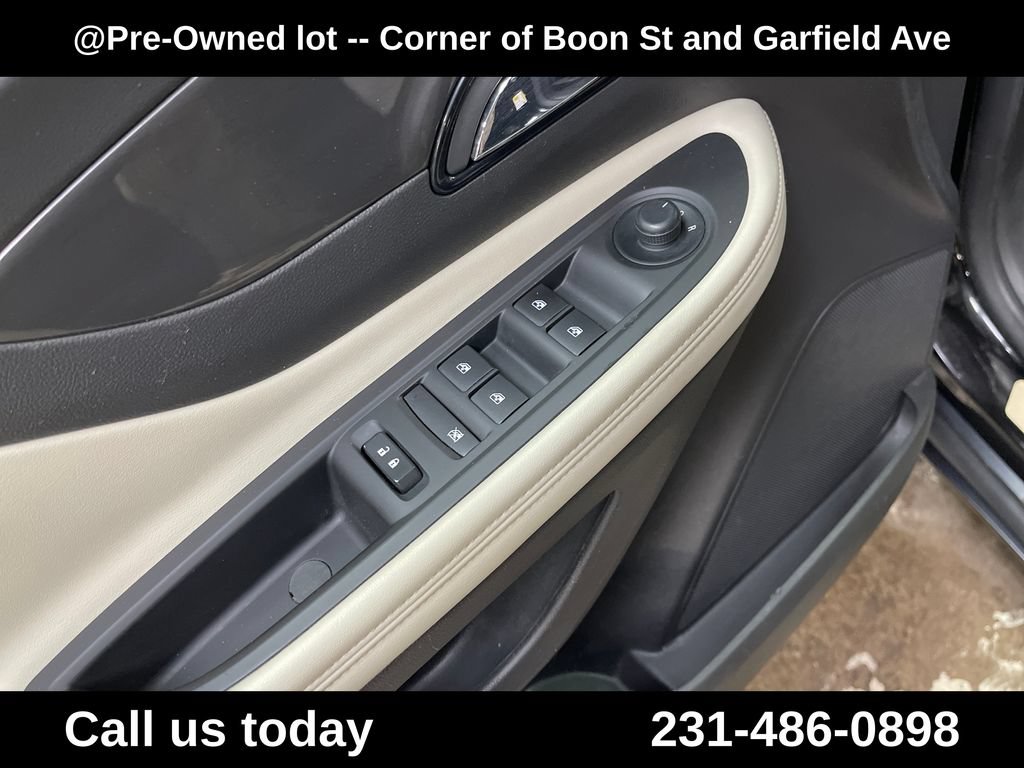 Used 2017 Buick Encore Essence AWD/4WD image 16