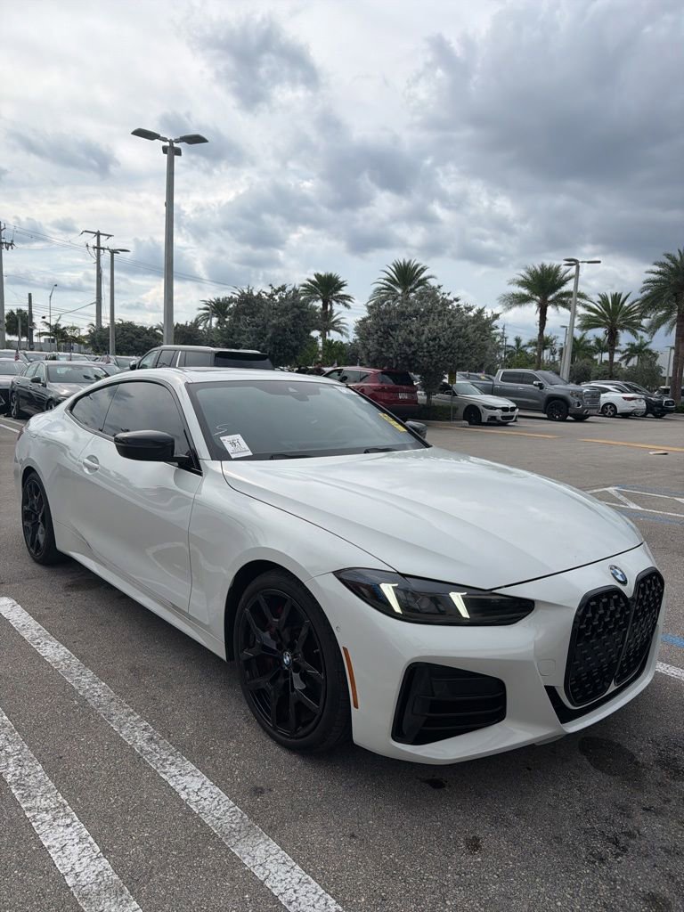 Used 2025 BMW 430i Coupe w/ M Sport Package RWD image 7