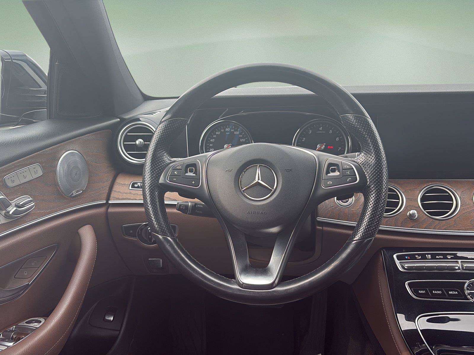 Used 2017 Mercedes-Benz E 400 4MATIC Wagon image 11