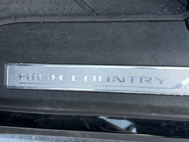 Used 2025 Chevrolet Tahoe High Country AWD/4WD image 25