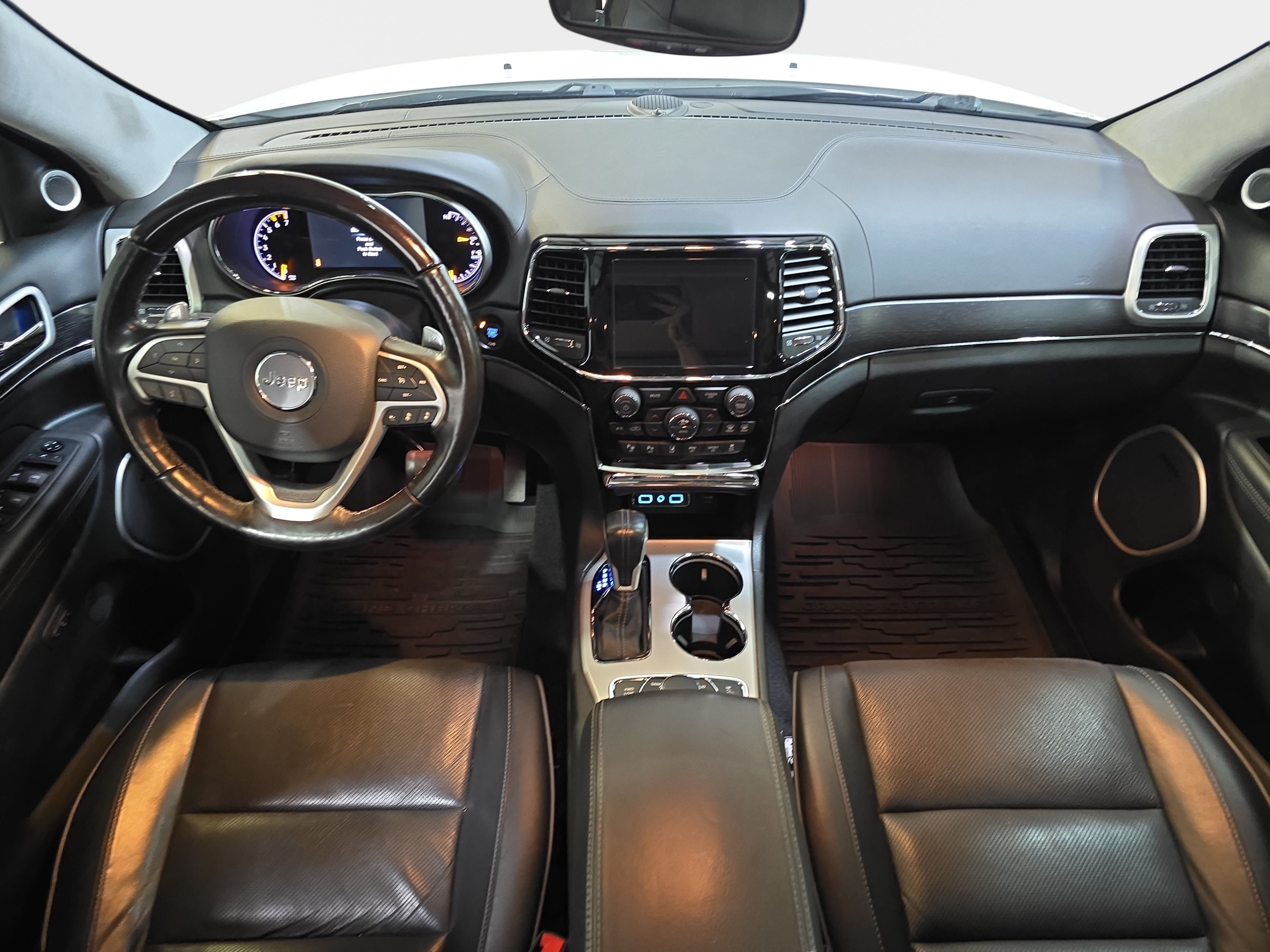 Used 2021 Jeep Grand Cherokee Summit AWD/4WD image 10