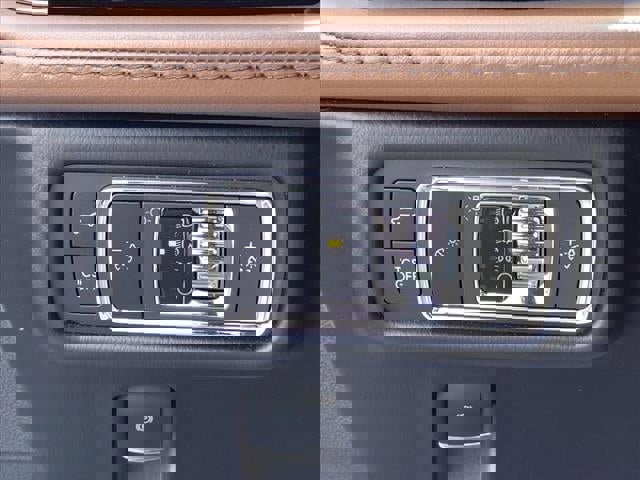 New 2022 Lincoln Nautilus Reserve w/ Equipment Group 201A image 37