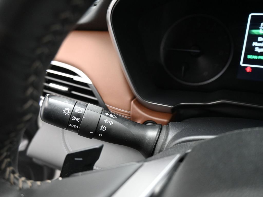 Used 2024 Subaru Outback Touring XT image 12