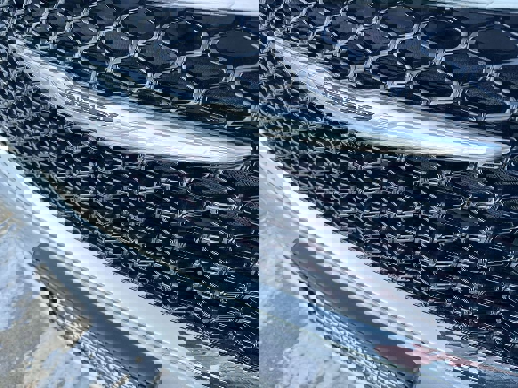 Used 2024 Chrysler Pacifica Limited image 31