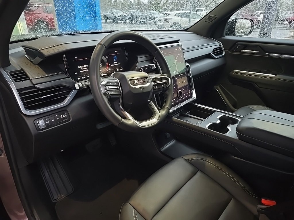 Used 2024 GMC Acadia Elevation image 10