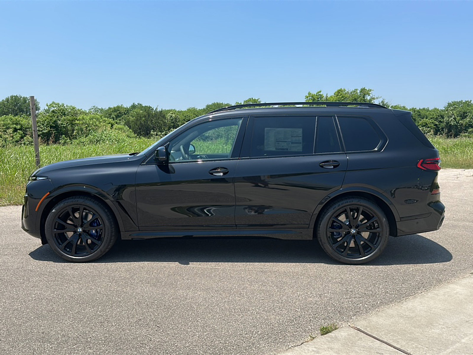 New 2026 BMW X7 M60i image 5