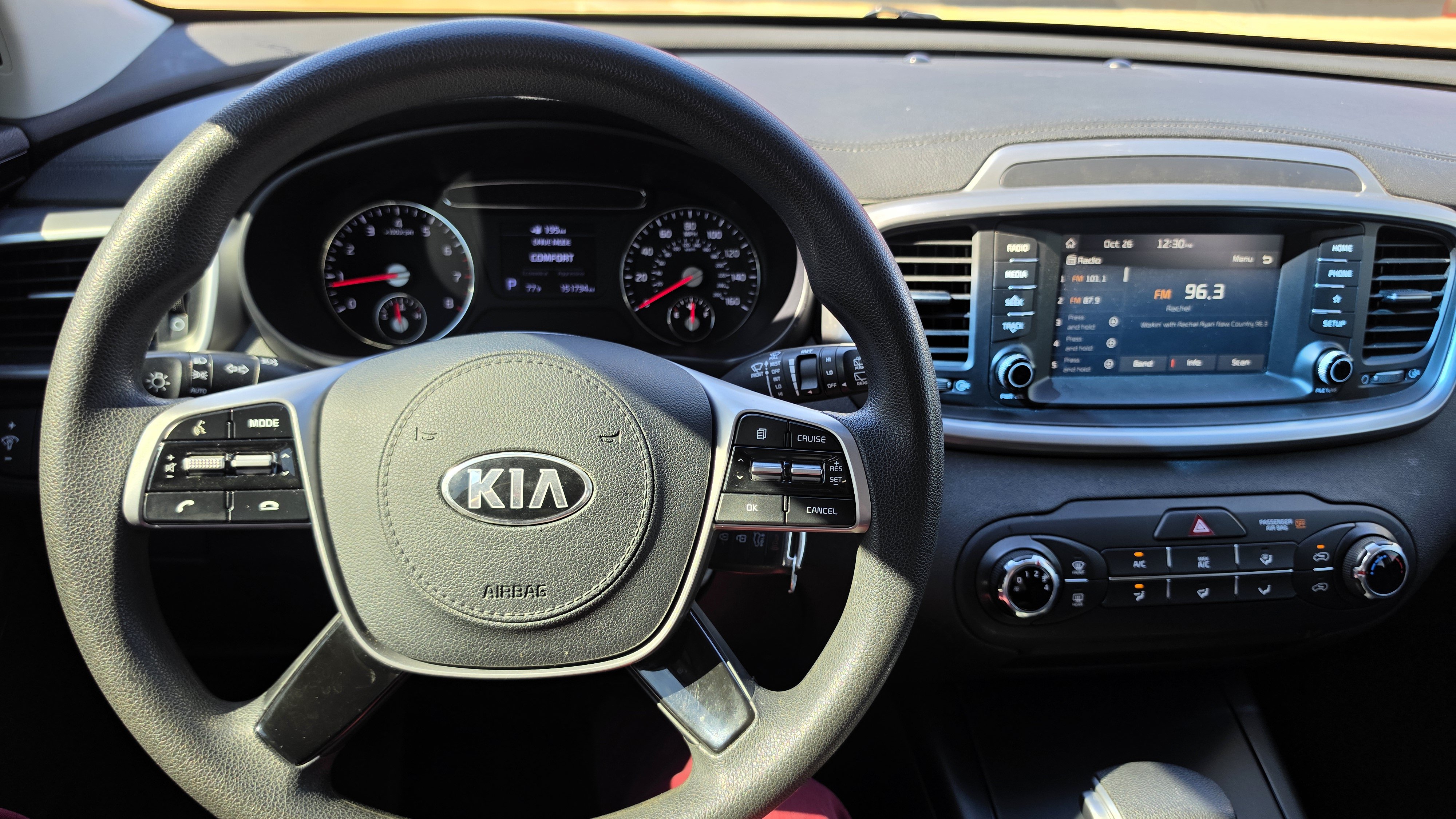 Used 2020 Kia Sorento L FWD image 46
