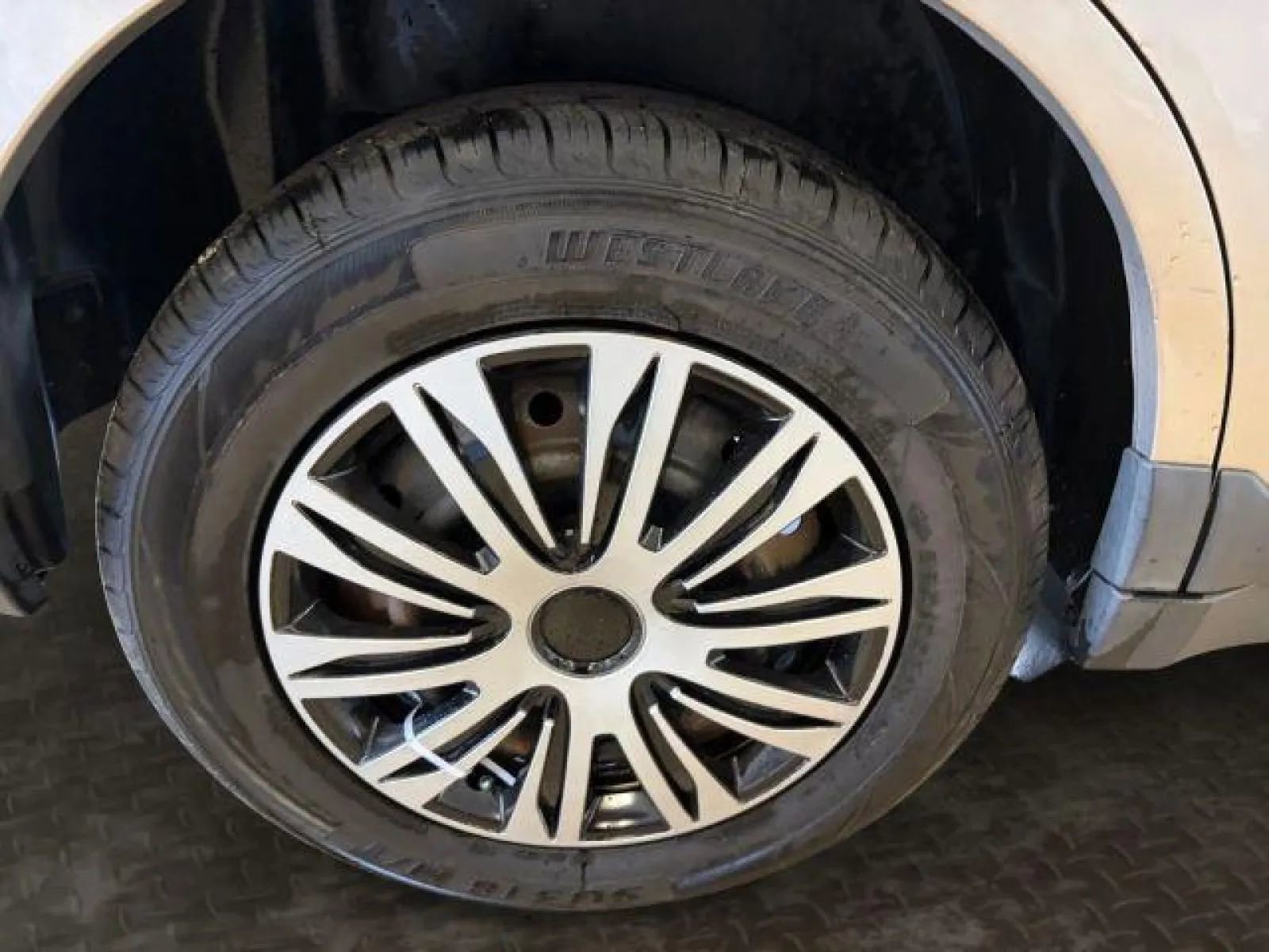 Used 2015 Subaru Outback 2.5i image 31