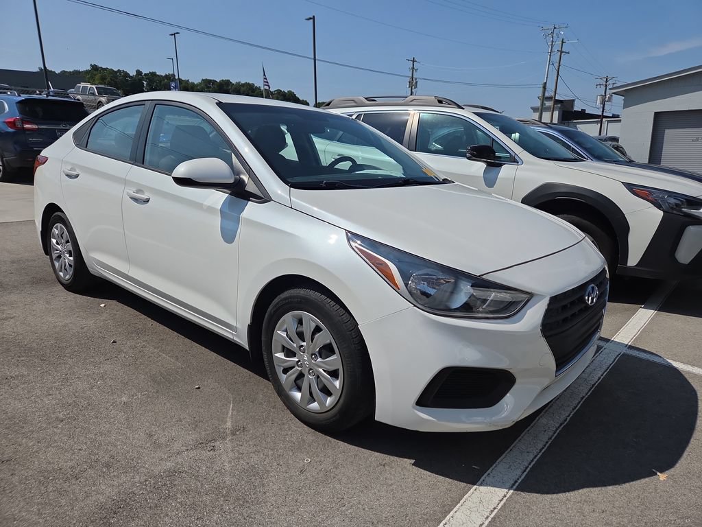 Used 2018 Hyundai Accent SE FWD image 1