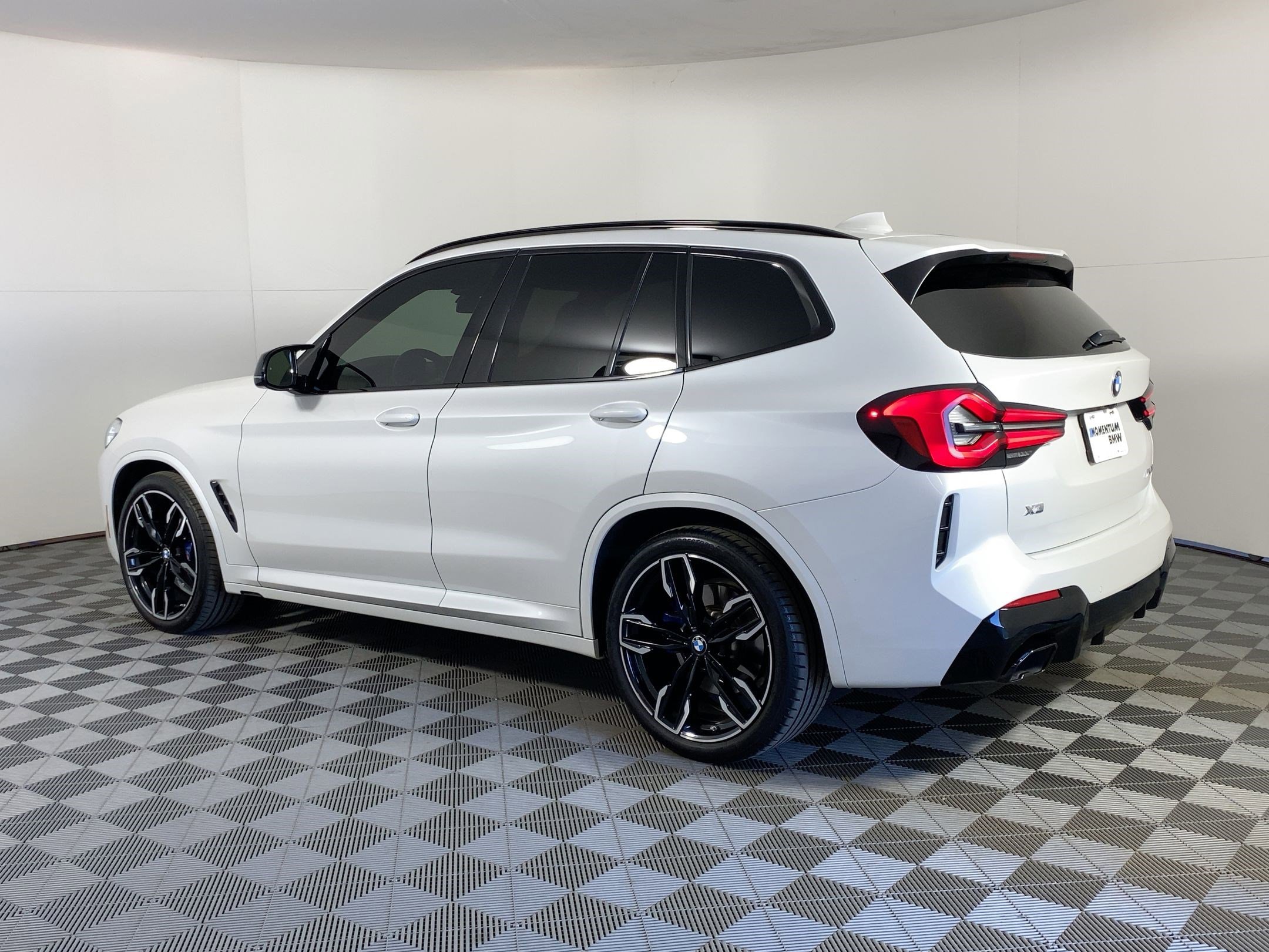 Certified 2024 BMW X3 M40i w/ Premium Package image 3