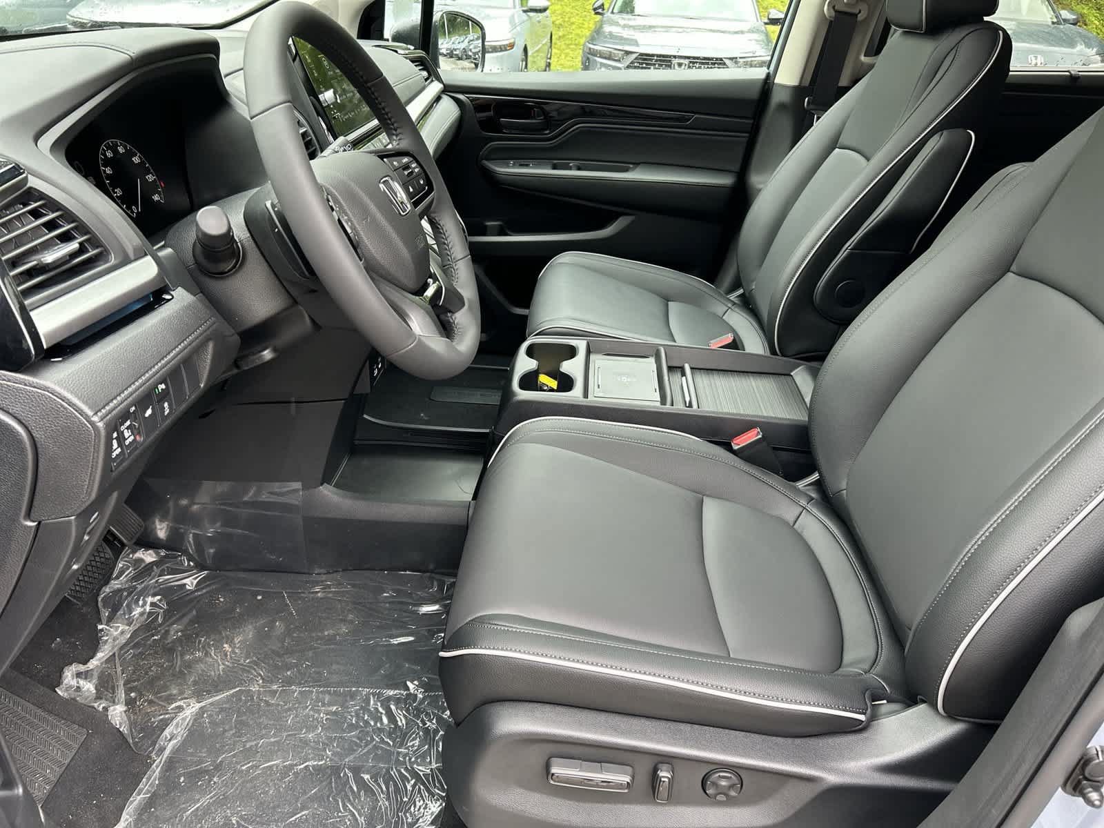 New 2026 Honda Odyssey Touring image 12