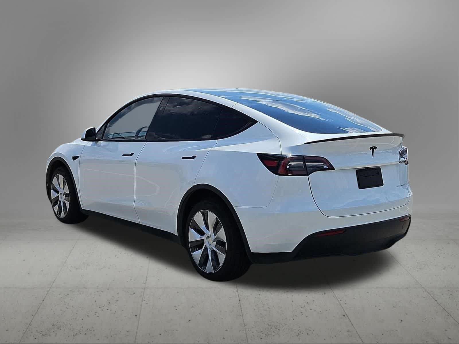 Used 2023 Tesla Model Y Long Range AWD/4WD image 4
