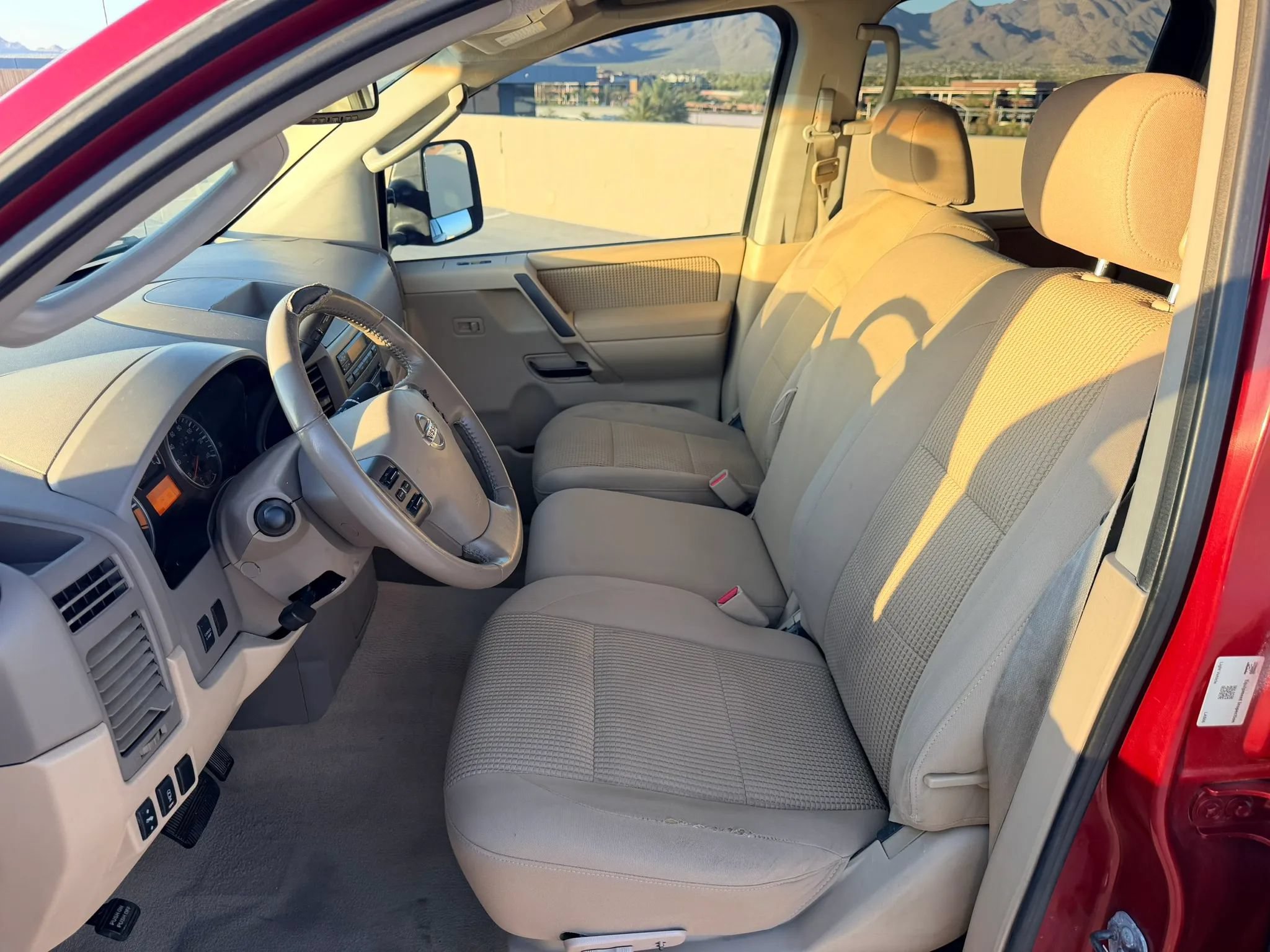 Used 2008 Nissan Titan SE AWD/4WD image 9