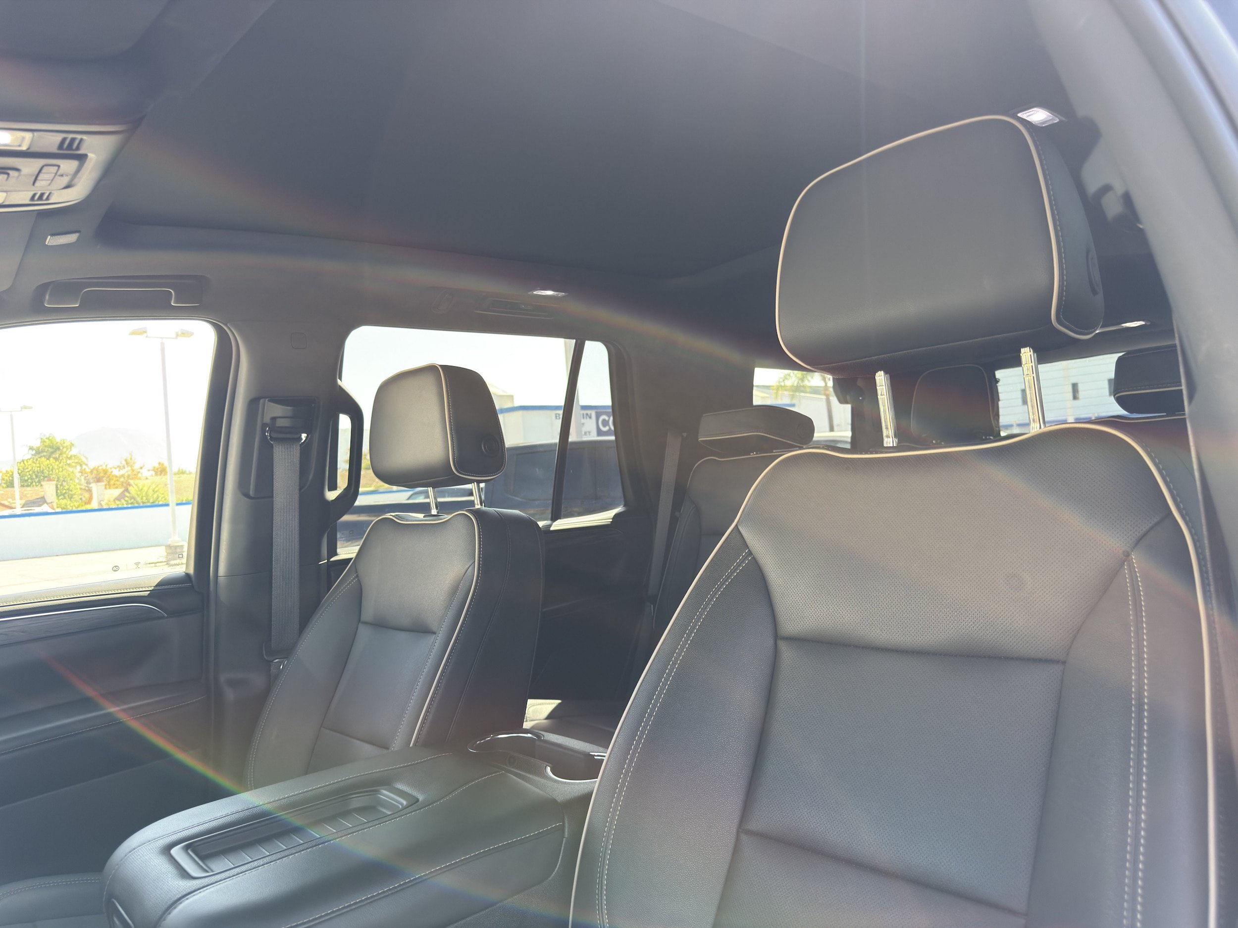 Used 2023 GMC Yukon SLT w/ SLT Luxury Package AWD/4WD image 30