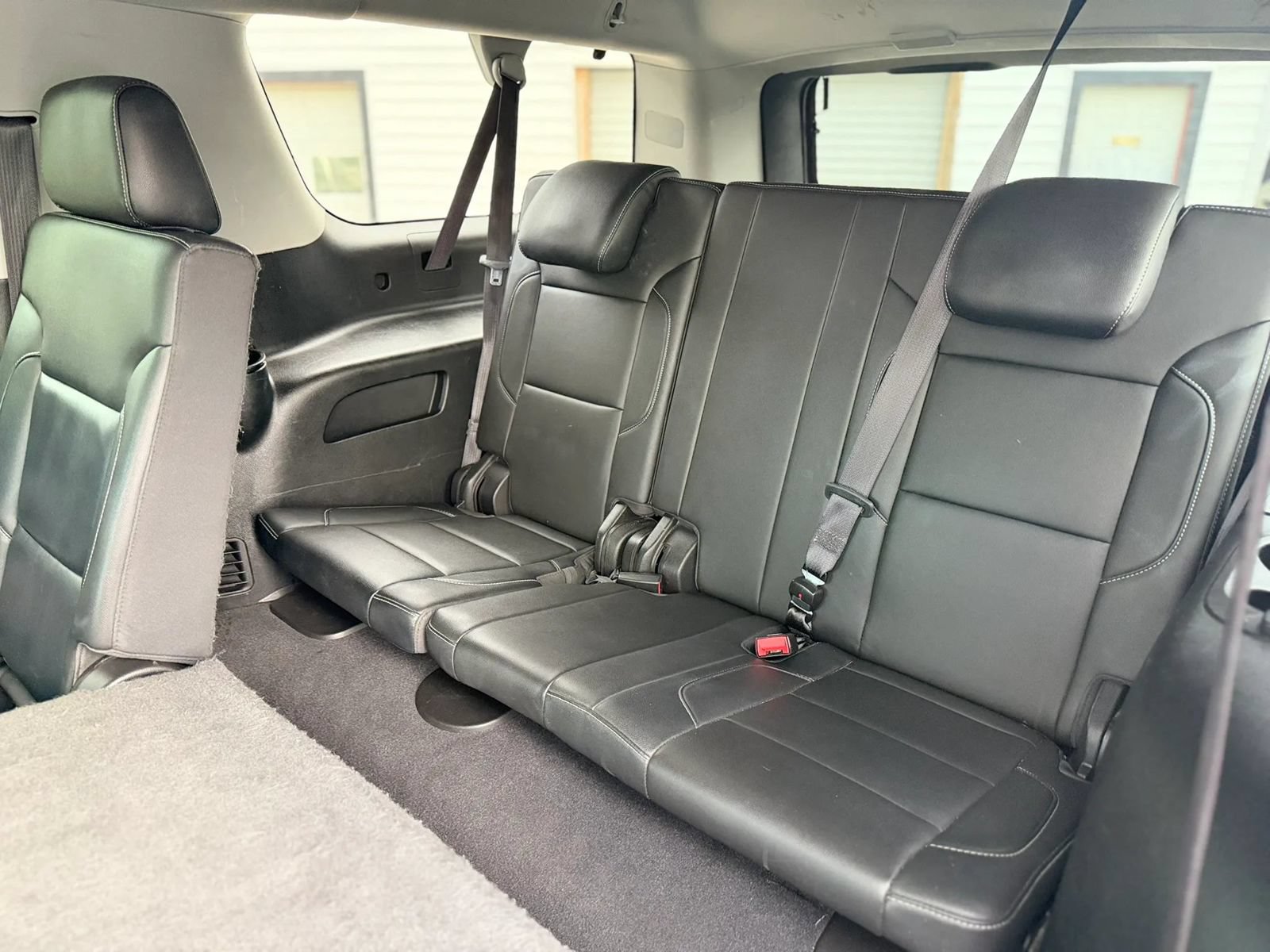 Used 2019 Chevrolet Suburban LT RWD image 17