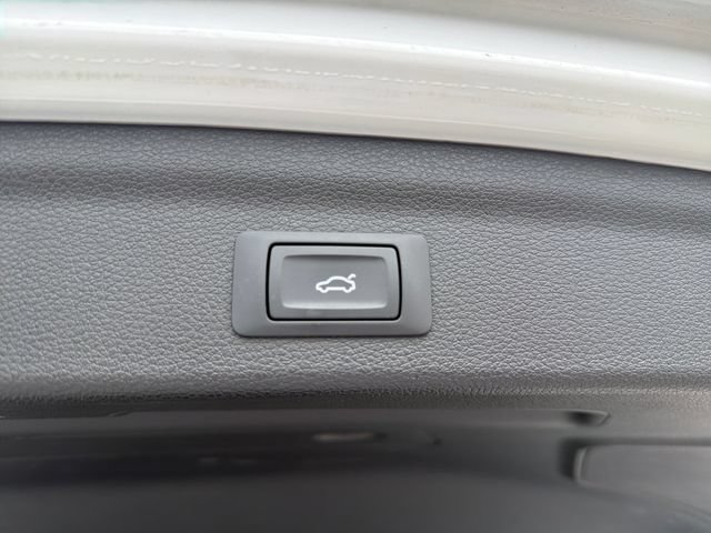 Used 2025 Audi Q3 2.0T Premium AWD/4WD image 42