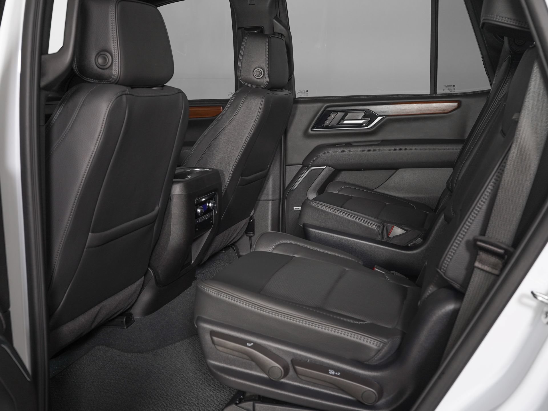 Used 2026 GMC Yukon Denali w/ Sun & Power Step Package AWD/4WD image 15