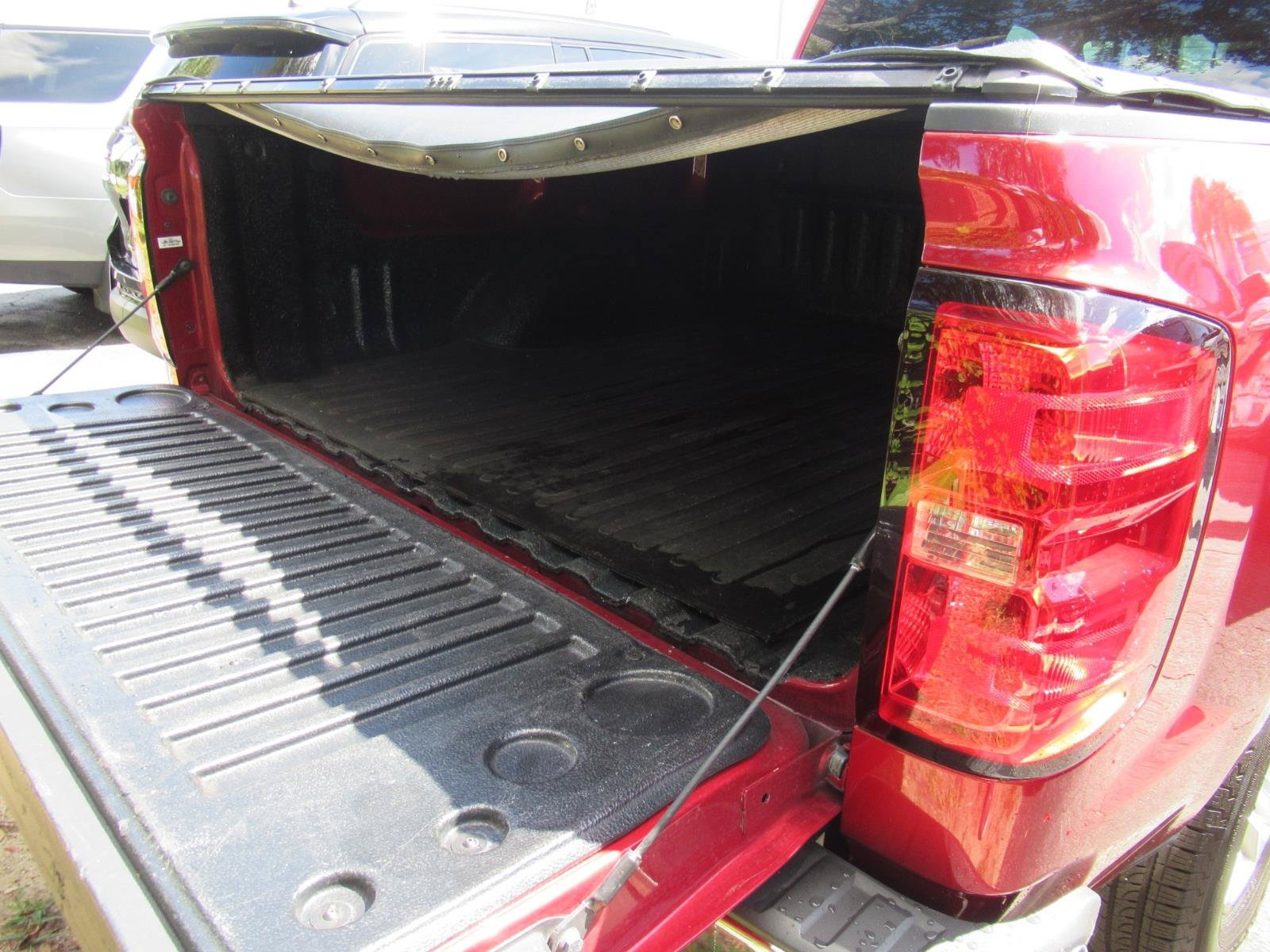 Used 2018 Chevrolet Silverado 1500 LT w/ All Star Edition RWD image 30