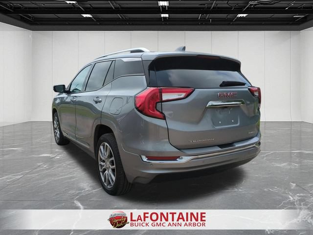 Used 2024 GMC Terrain Denali w/ Denali Premium Package AWD/4WD image 6