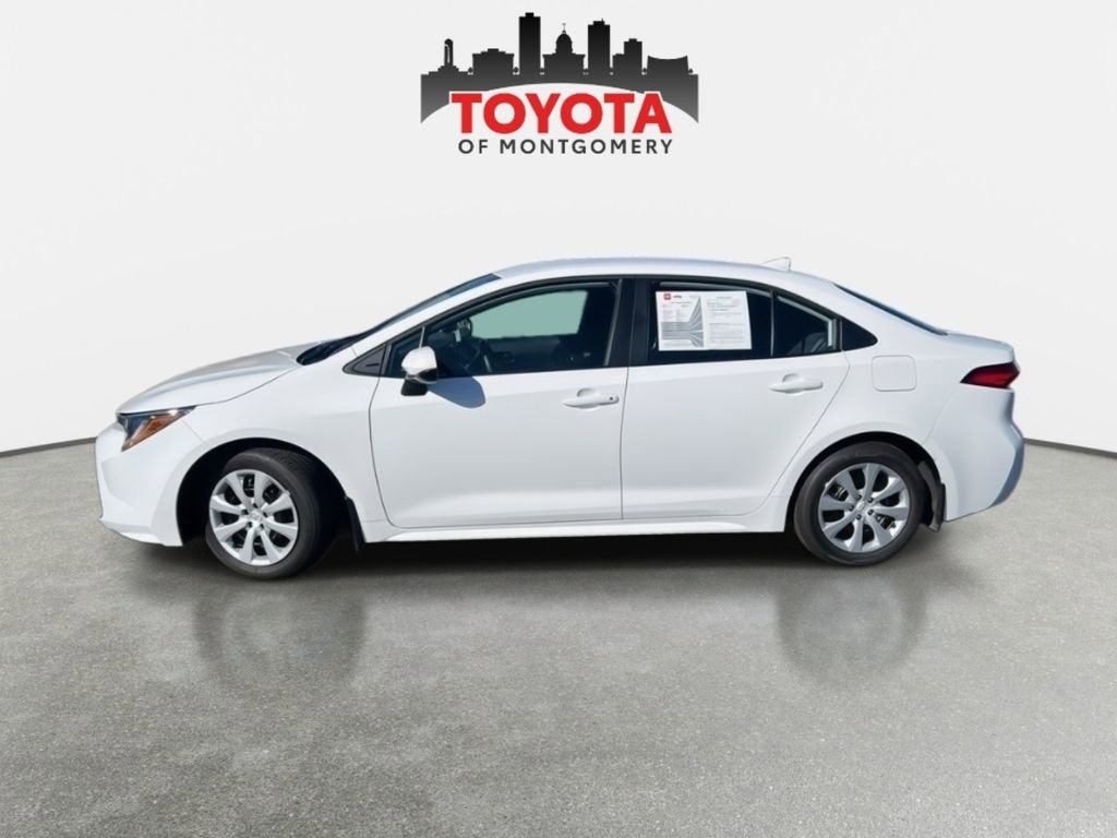 Used 2025 Toyota Corolla LE image 4