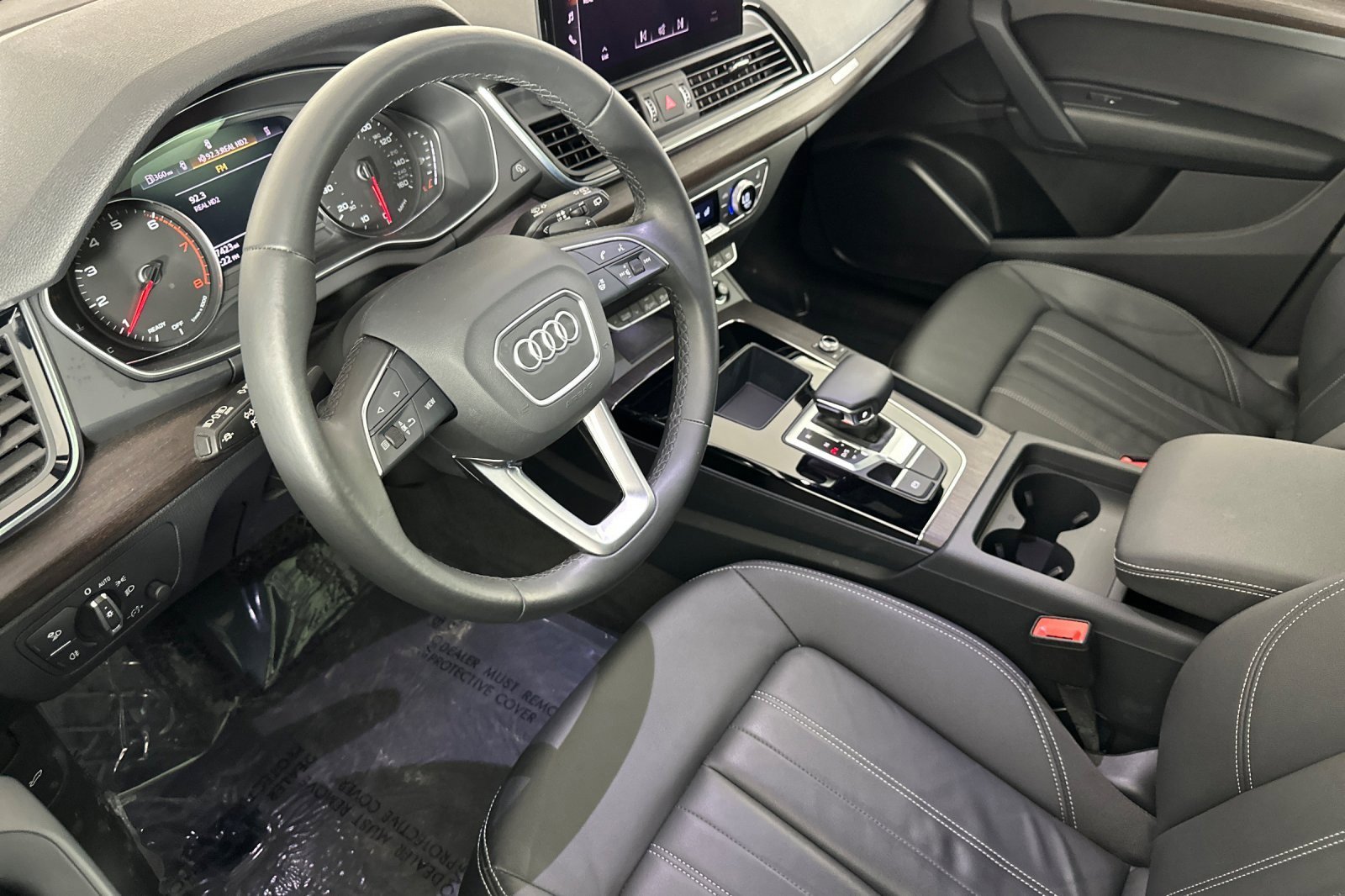 Used 2023 Audi Q5 2.0T Premium w/ Convenience Package image 9