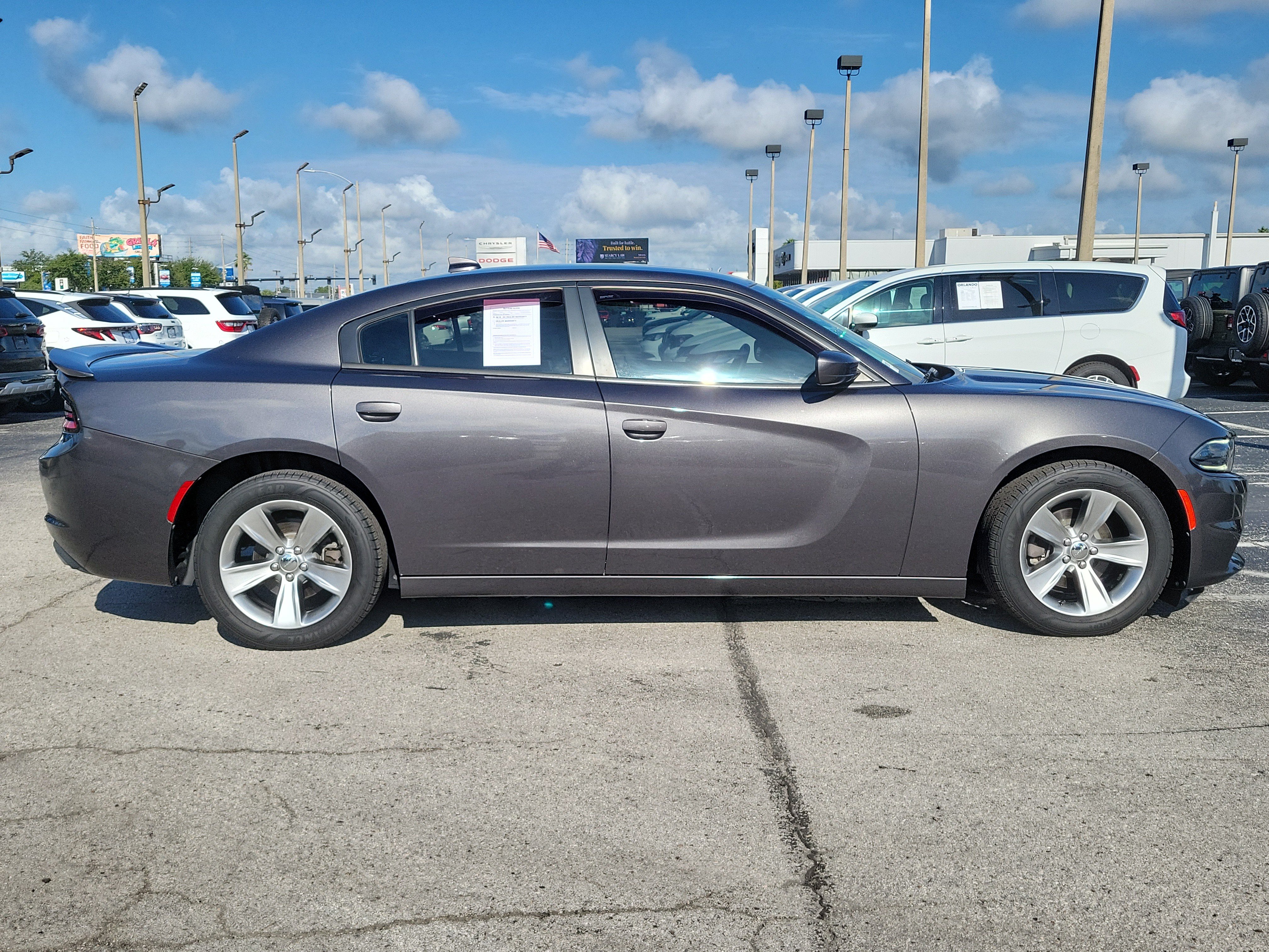 Used 2016 Dodge Charger SXT RWD image 8