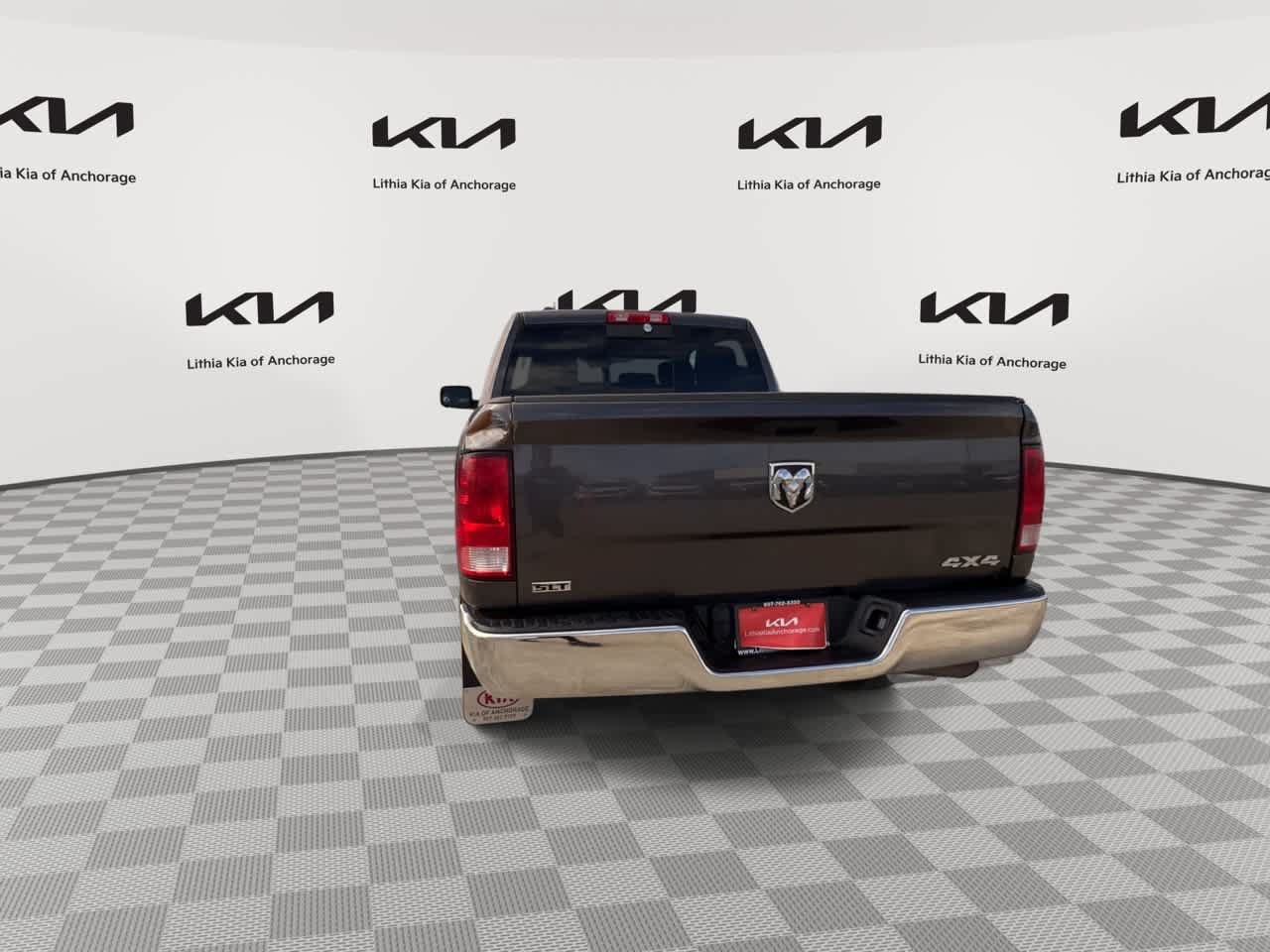 Used 2019 RAM 1500 Classic SLT AWD/4WD image 7