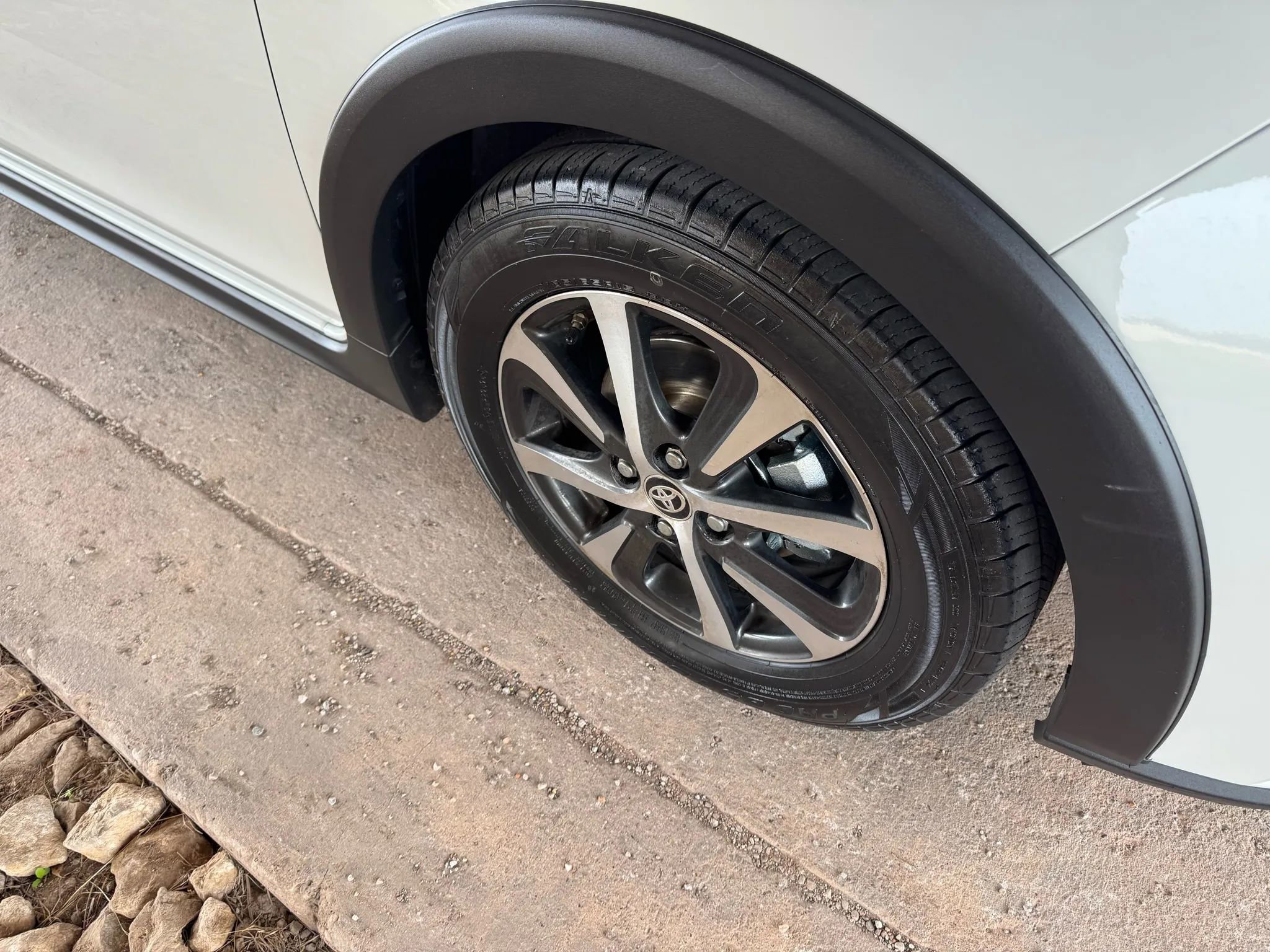 Used 2018 Toyota Prius C Four w/ Carpet Mat Package FWD image 28