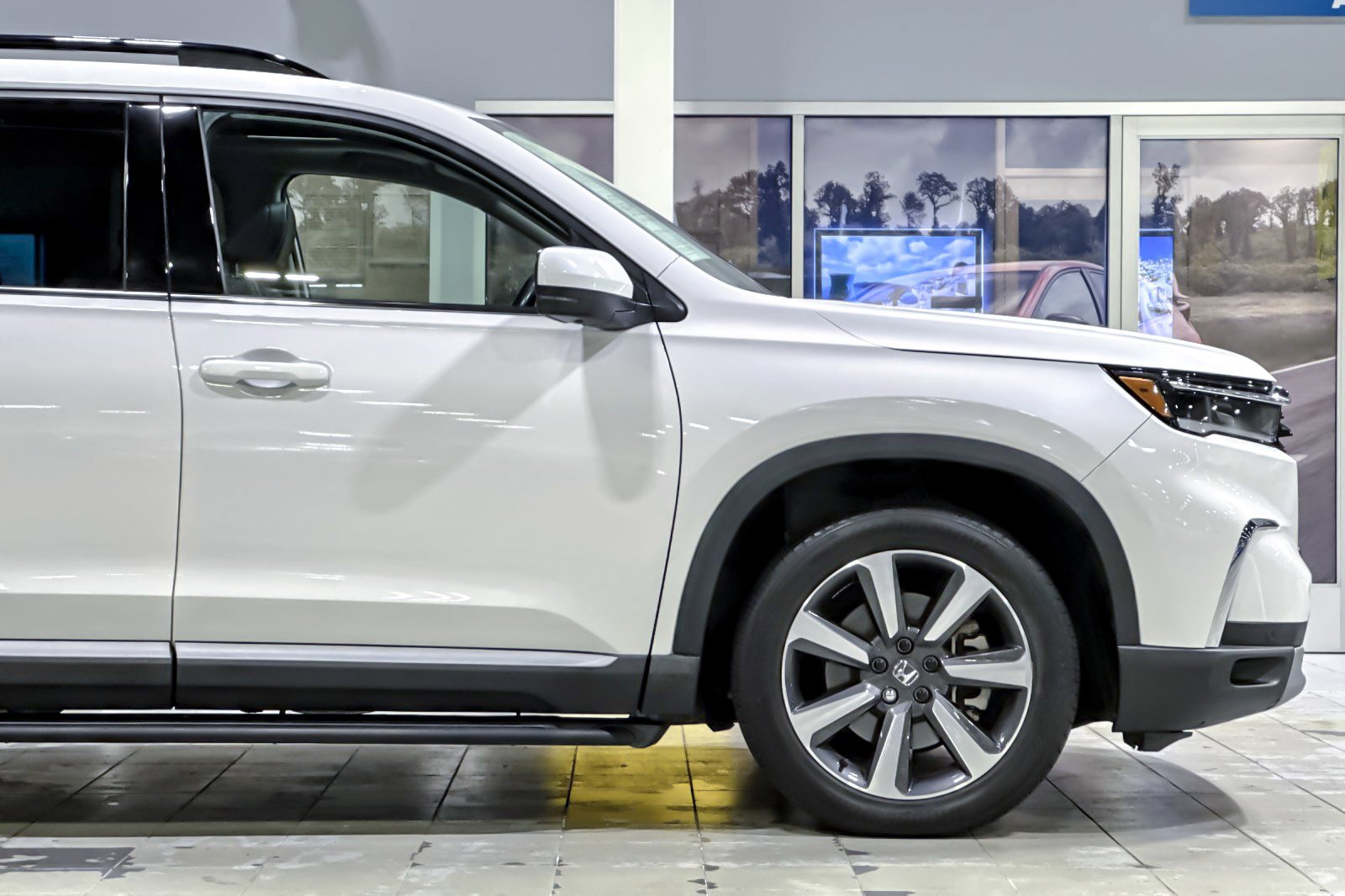 Used 2023 Honda Pilot Elite image 37