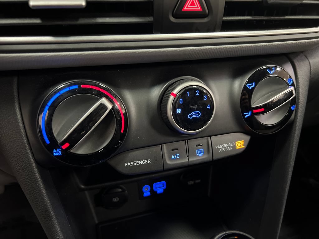 Used 2019 Hyundai Kona SEL FWD image 18