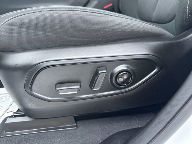 Certified 2025 Jeep Grand Cherokee Laredo w/ Luxury Tech Group I image 12