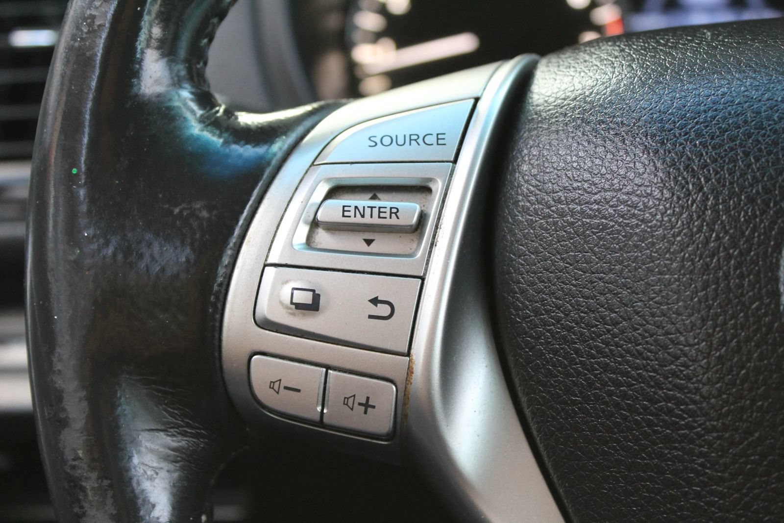 Used 2018 Nissan Altima 2.5 SL FWD image 16