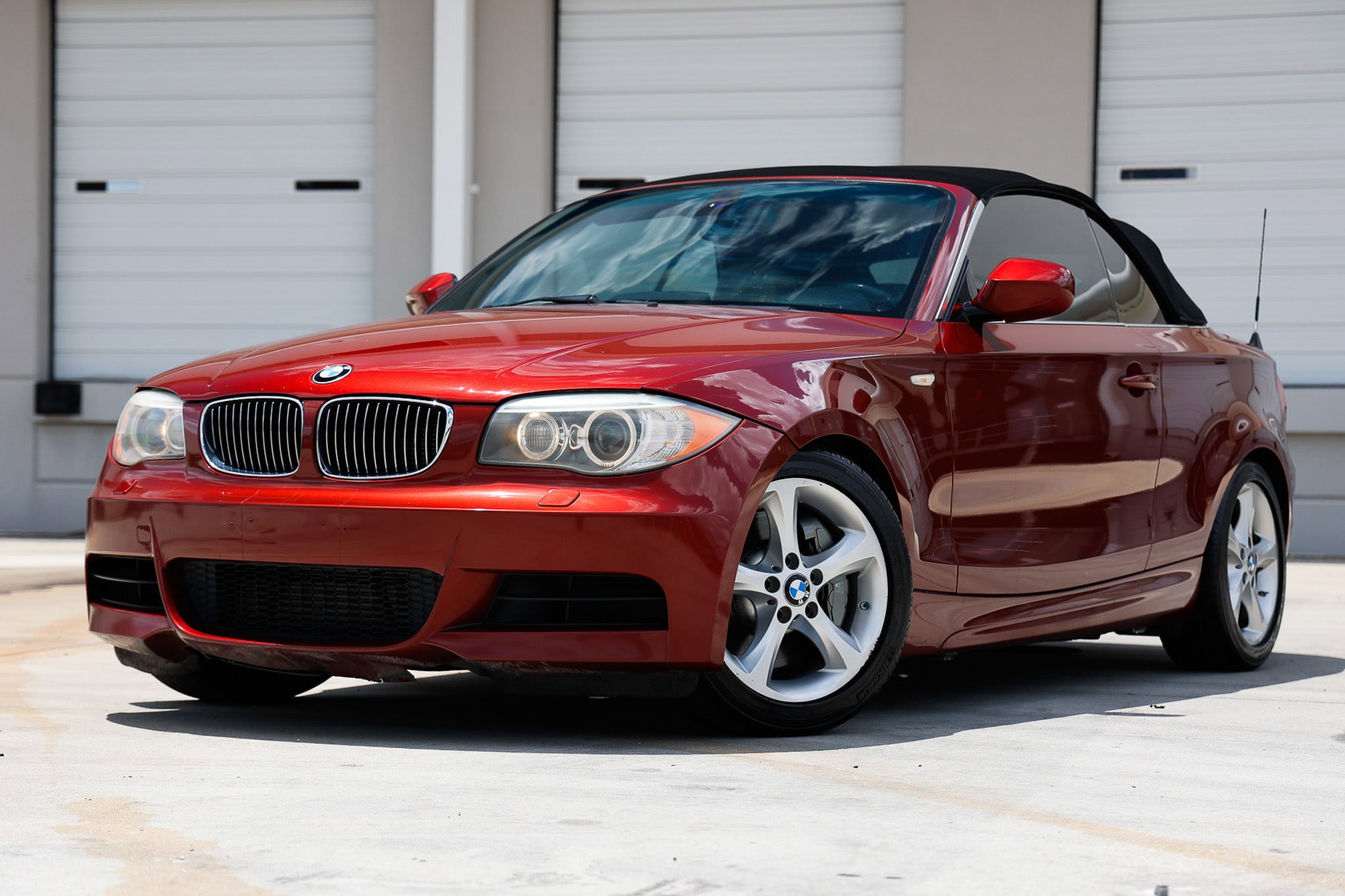 Used 2012 BMW 135i Convertible w/ Premium Pkg RWD image 1