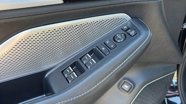 Certified 2023 Acura MDX SH-AWD w/ Technology Package image 9