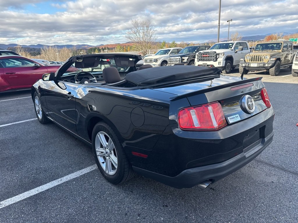 Used 2012 Ford Mustang Convertible image 23