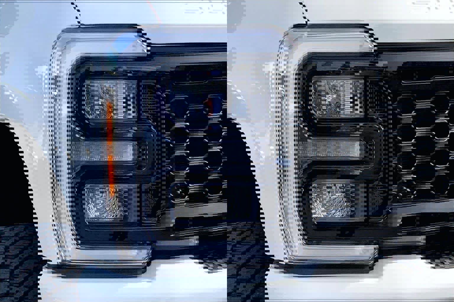 New 2026 Ford F250 Lariat w/ Black Appearance Package image 11