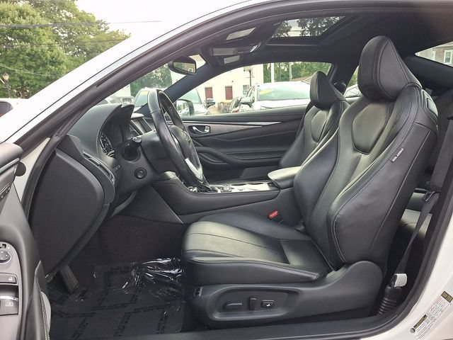Used 2019 INFINITI Q60 3.0t Luxe w/ Essential Package AWD/4WD image 14